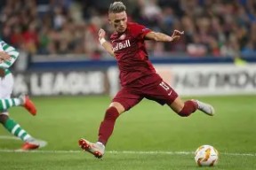 九州体育入口-莱比锡红牛后防稳固，球队全力备战重要比赛的简单介绍