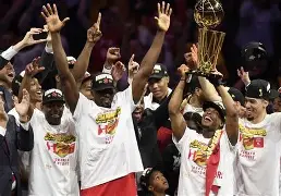 包含猛龙战胜老鹰，双外援发挥稳定带领球队获胜的词条