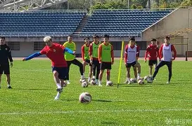 湖南队主教练透露战术变化,积极备战下一场比赛